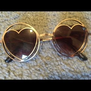 Heart circle sunglasses